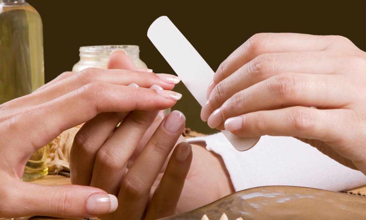How to make ideal manicure